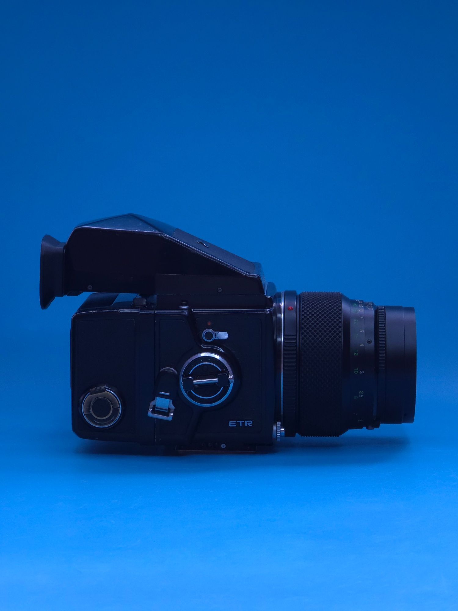 Bronica ETR + Speed Grip