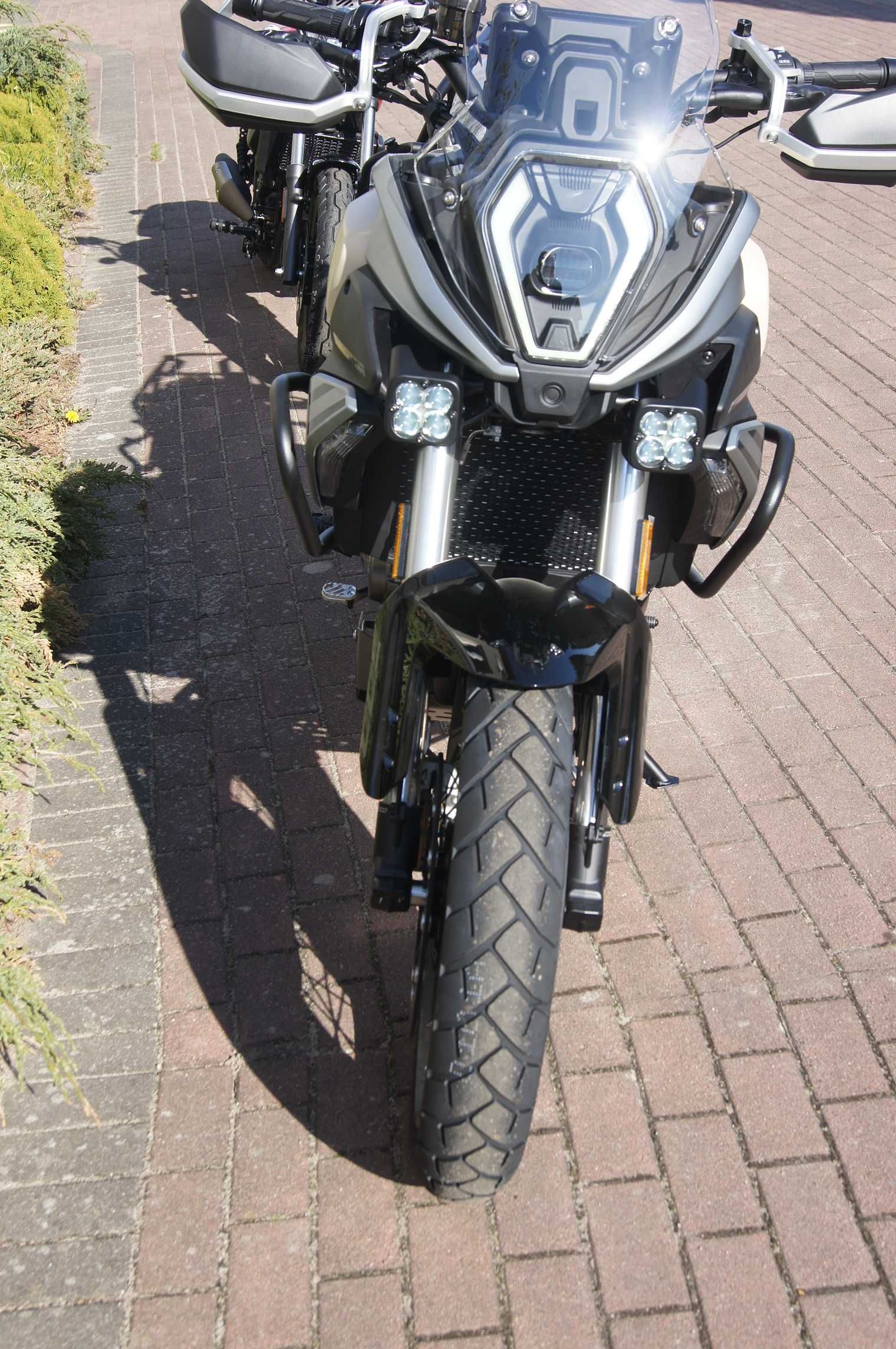 Qjmotor SRT 600 ABS ESP Kufry Promocja Brembo Reda Lębork Słupsk Hel