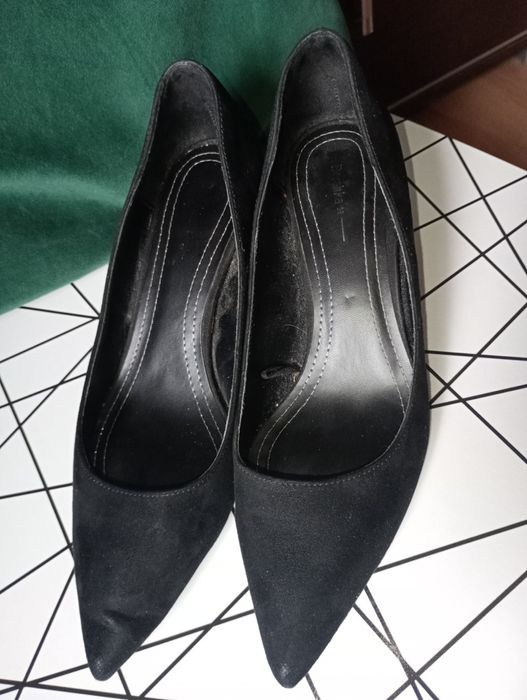 Czółenka Bershka z przeźroczystym obcasem