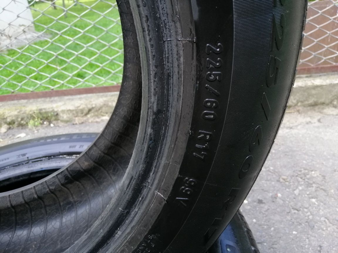 Пара літніх шин 225/60/ R17 Pirelli