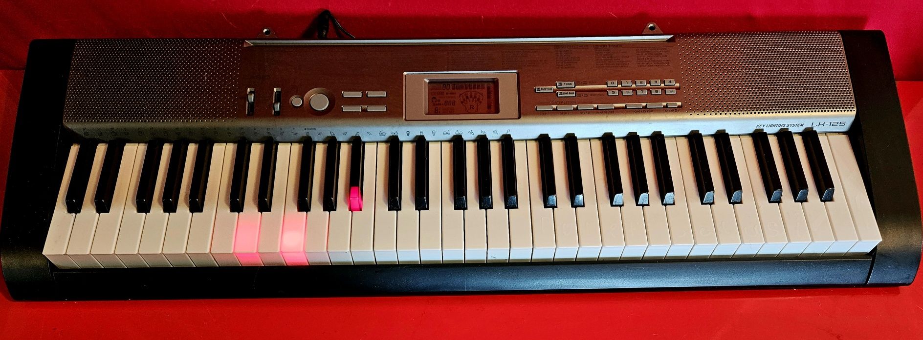 Keyboard Casio z podświetlanymi klawiszami