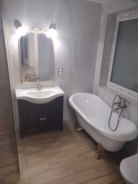 Płytki glazurnik szpachlowanie malowanie  panele itp