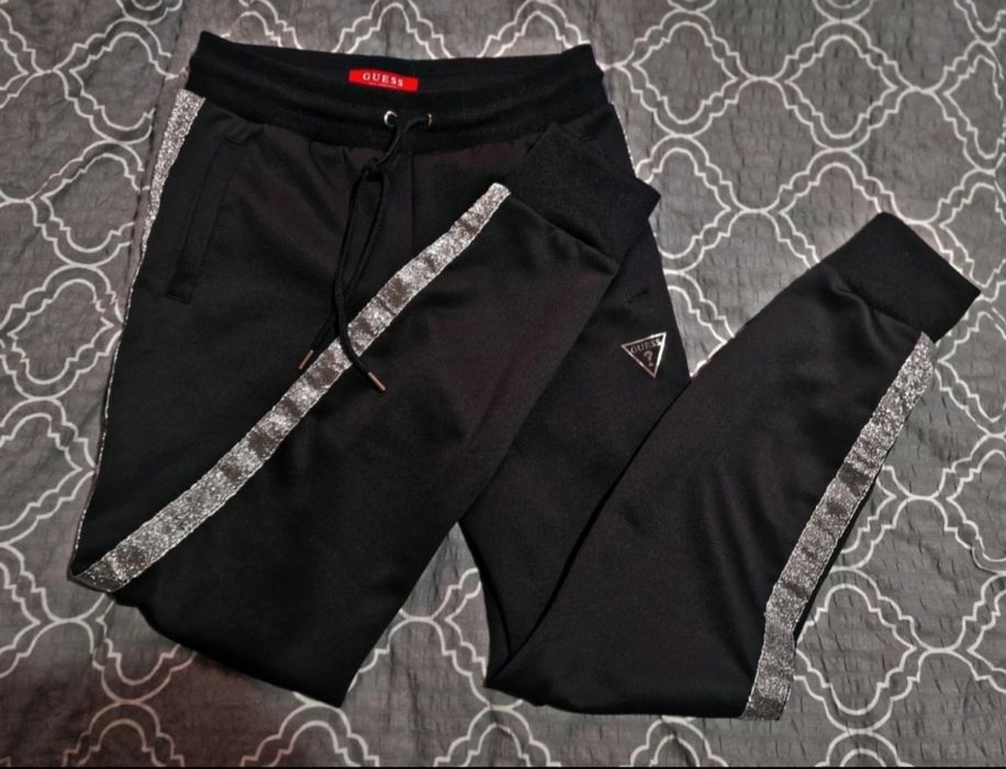 Czarny komplet dresowy guess oryginalny xs