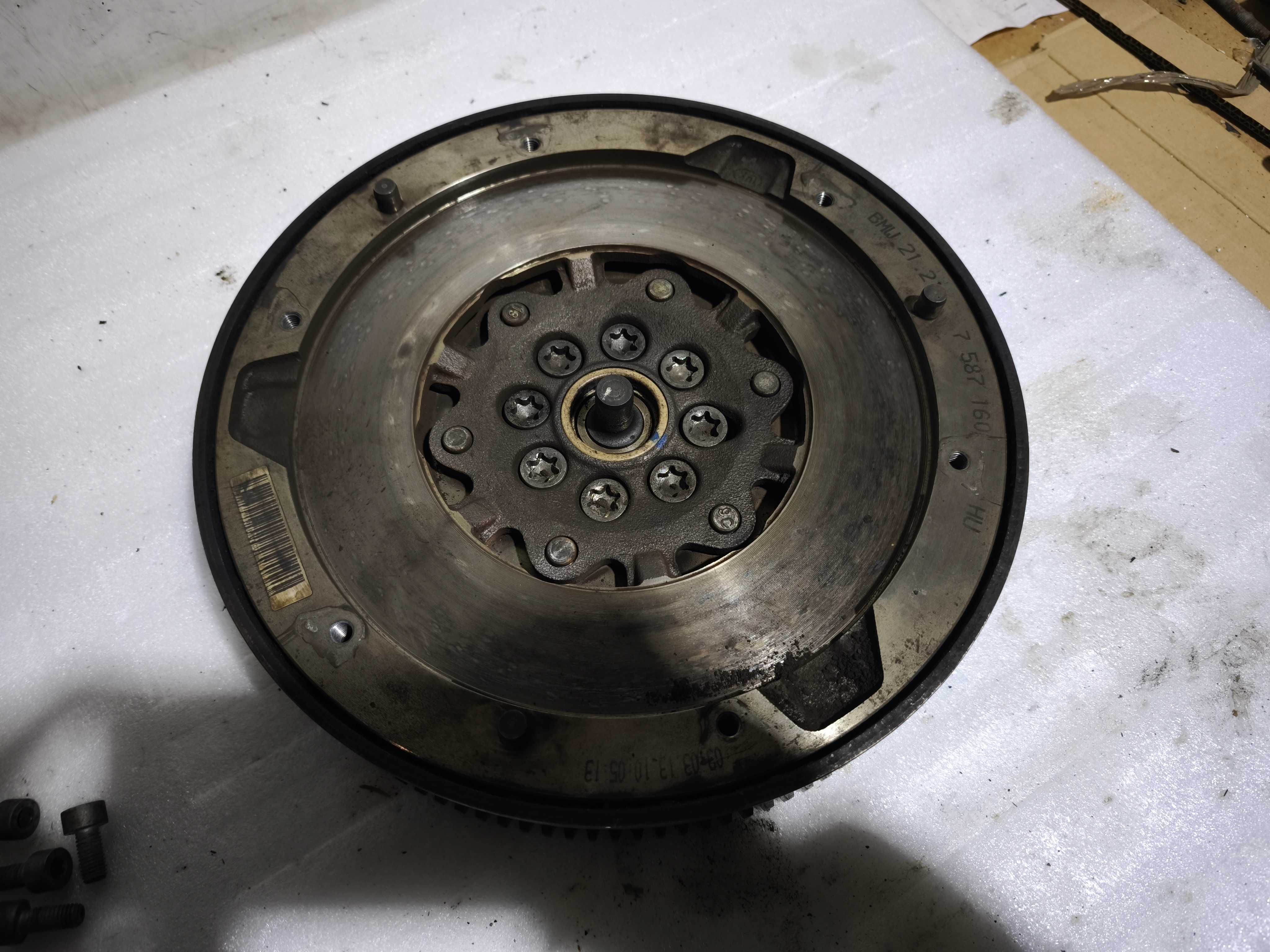 Sprzęgło docisk koło zamachowe dwumasa BMW E90 E91 330D N57 jak NOWE