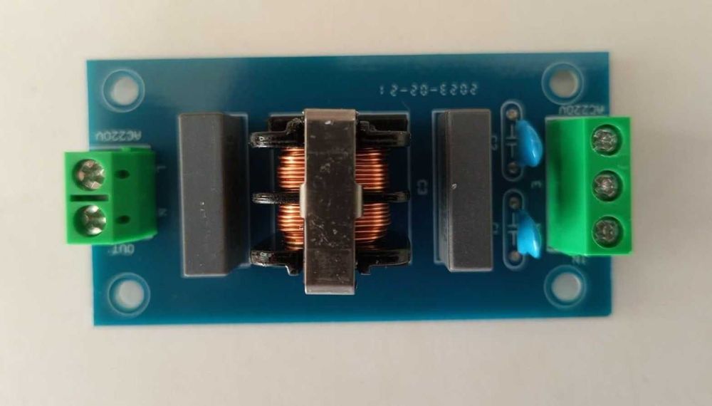 Помехоподавляющий EMI LC фильтр AC ~220 V 2 A 50 Hz на печатной плате