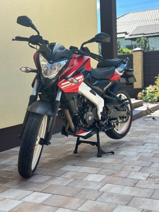 Продам мотоцикл bajaj pulsar ns 200