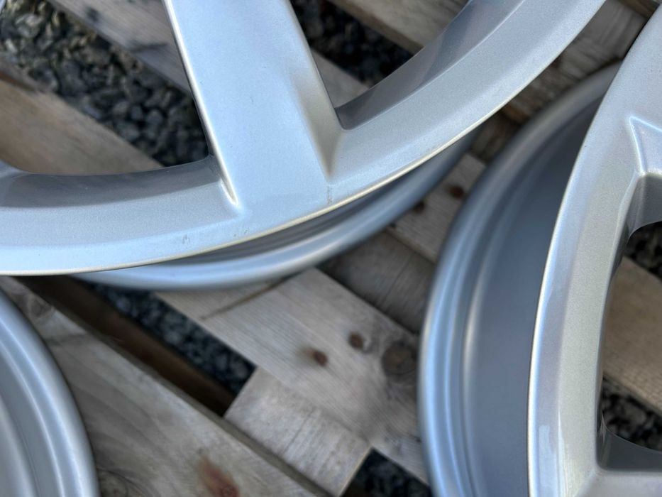 Oryginalne felgi 17 5x112 ET48 VW Passat Golf 5 6 7 8 5G0/601025K kpl3