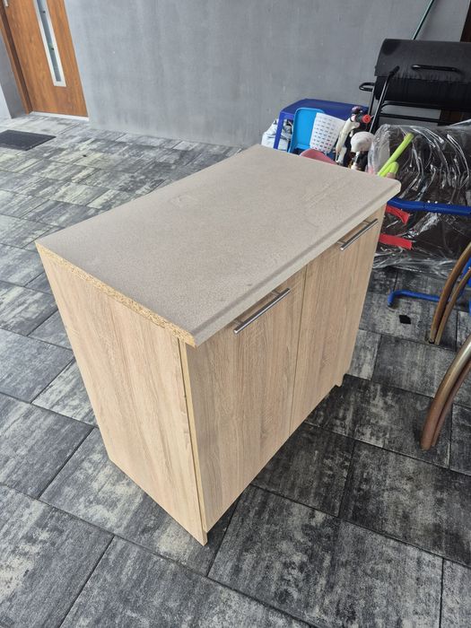 Szafka 90 x 65 x 40. Oddam za darmo!