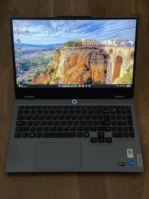 Laptop gamingowy Lenovo LOQ 15IAX9 FHD i5-12450HX 16GB RAM RTX 4050