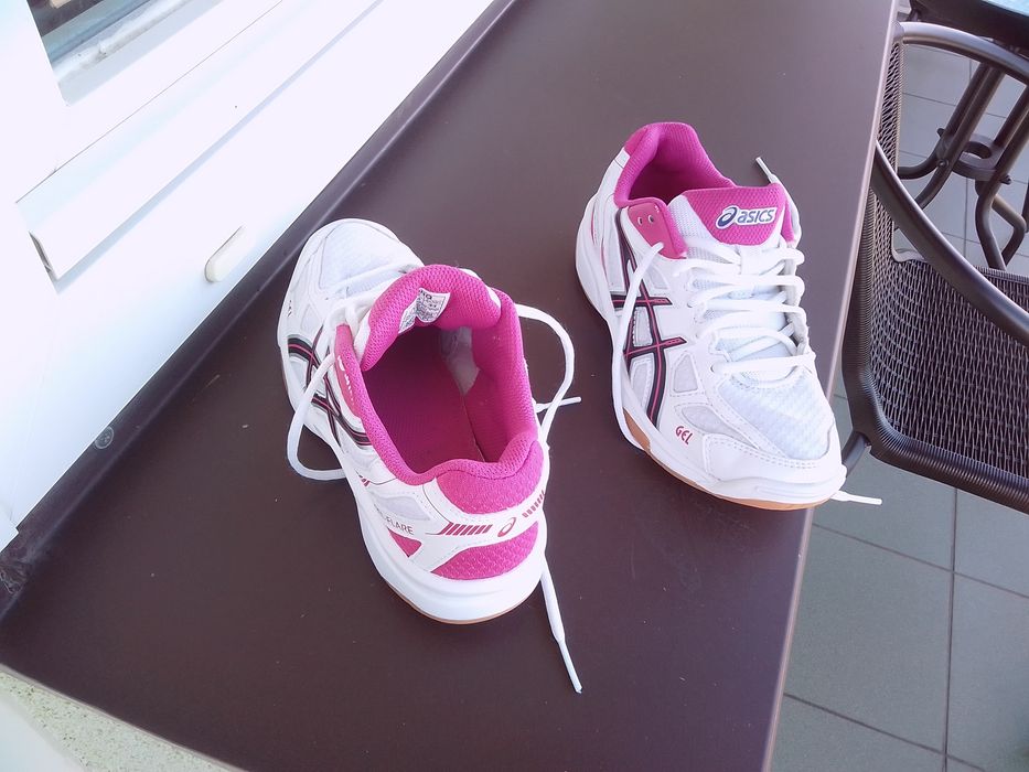 Sportowe damskie buty 38 i 39