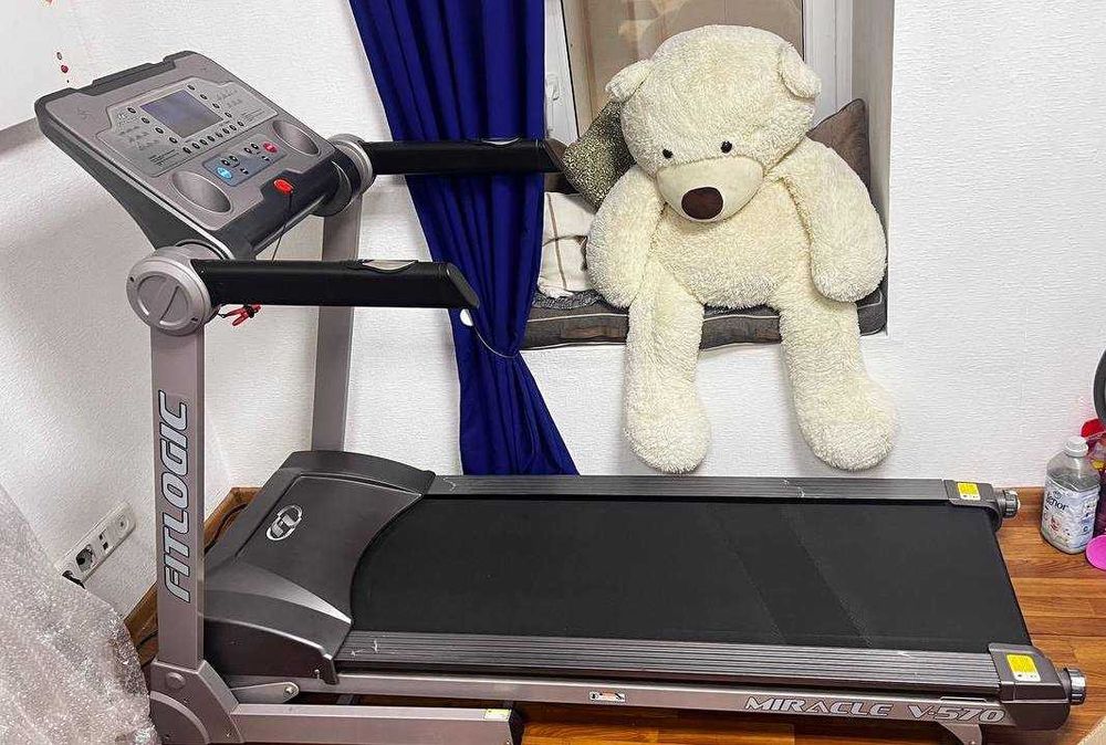 Бігова доріжка FitLogic Miracle V-570