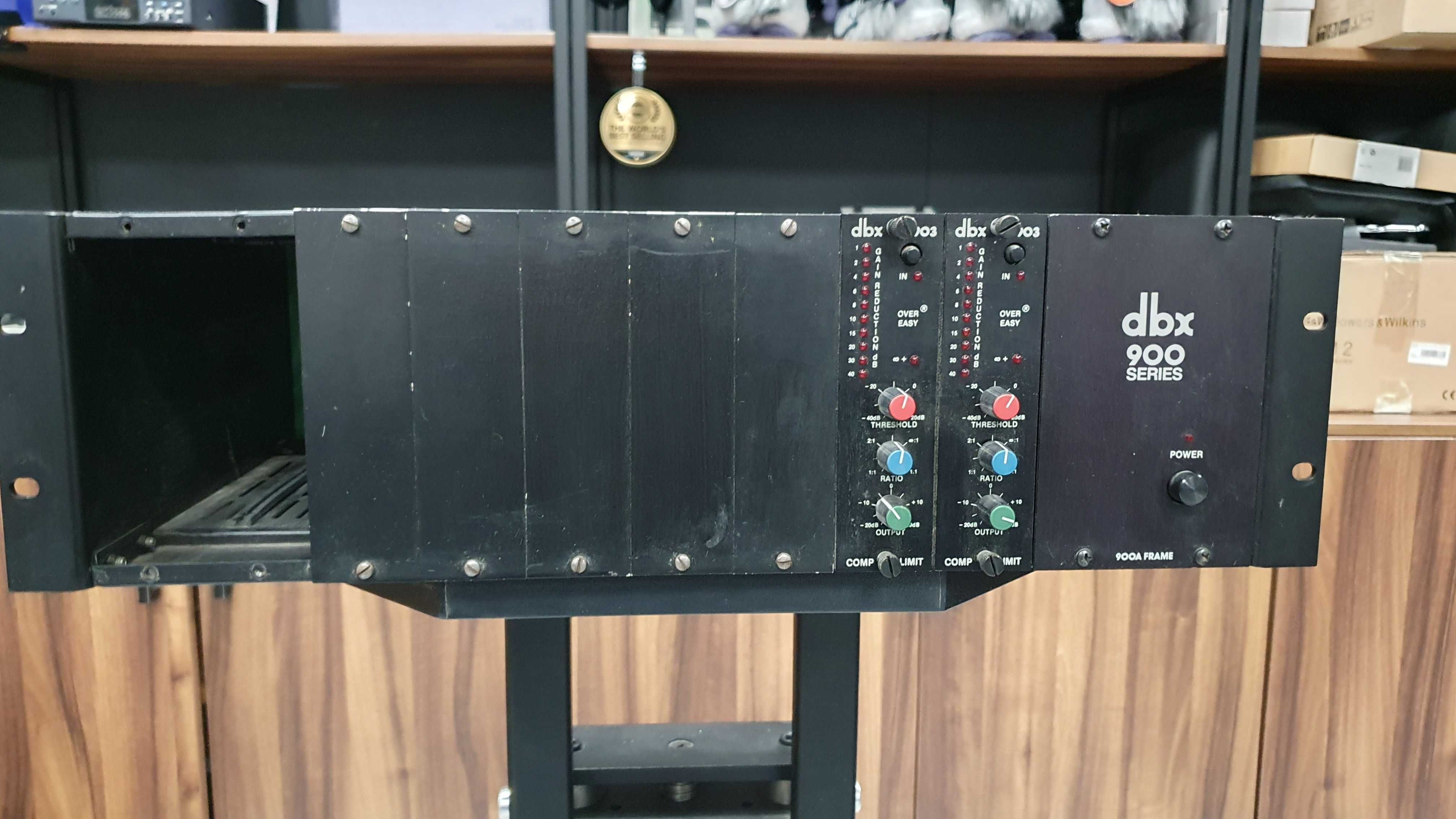 2 модуля DBX 903 Compressor Limiter module + 900-series rack