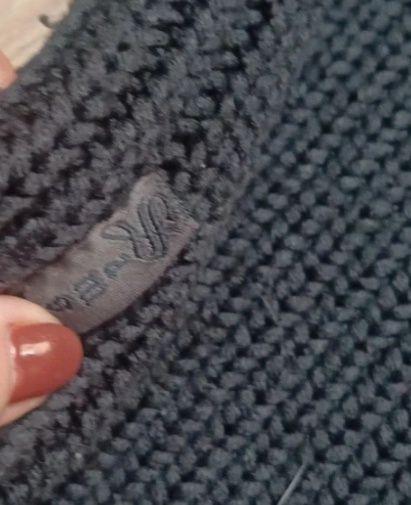 Sweterek meski z kapturem bluzy