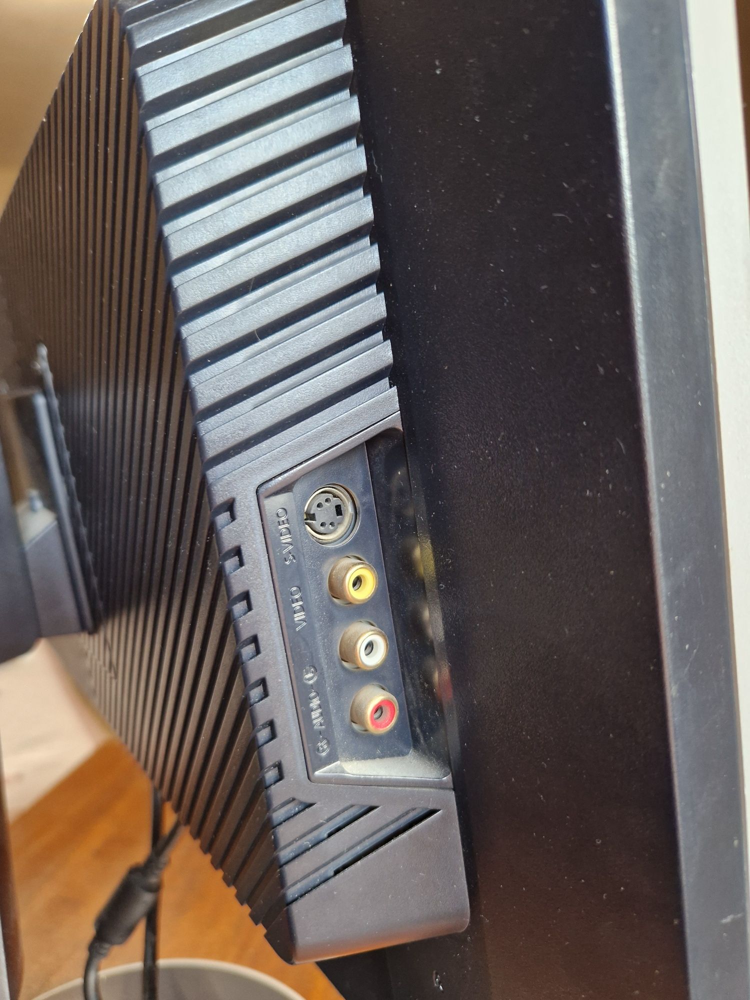 Монитор Samsung SyncMaster 215tw