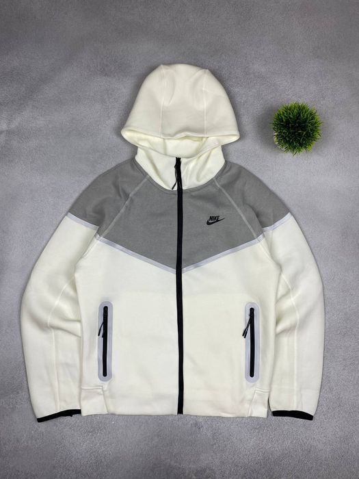 Рефлективная Зипка Nike Tech Fleece (XS-XL) Зип Худи найк белое новое