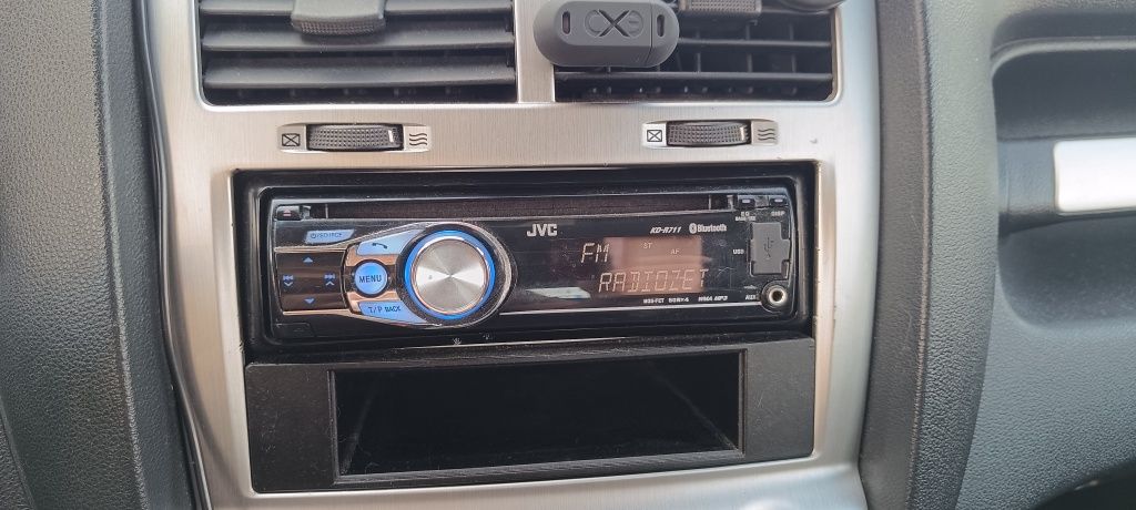 Radio samochodowe jvc kd-r711