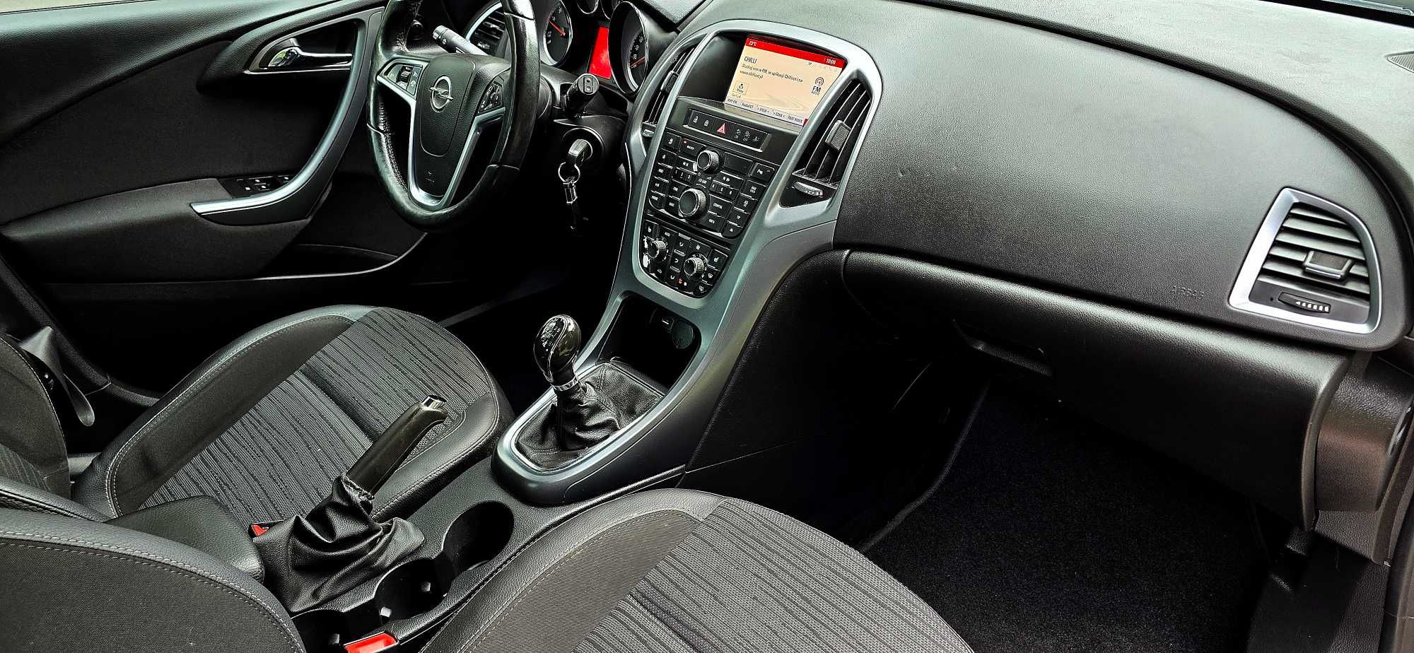 Opel Astra J 1.4 turbo 120 KM super stan tech. oryginalny przebieg