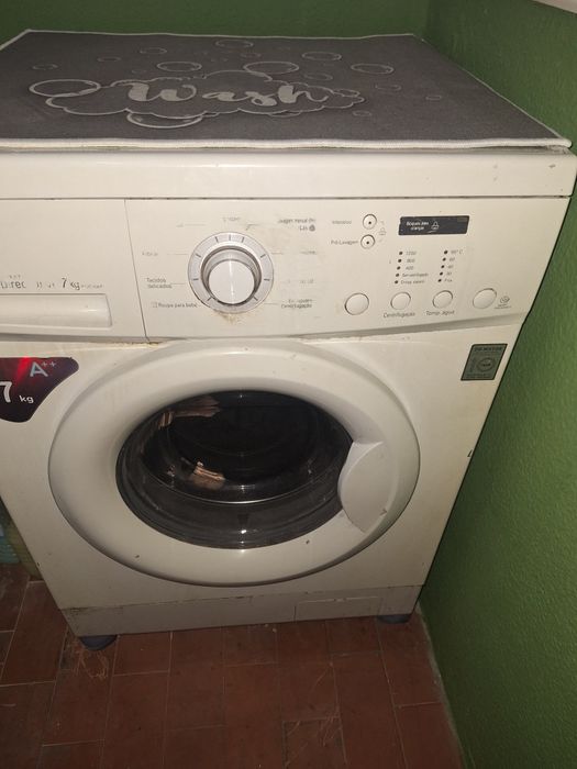Máquina de lavar roupa LG