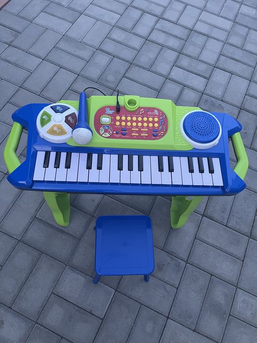 Музичний синтезатор