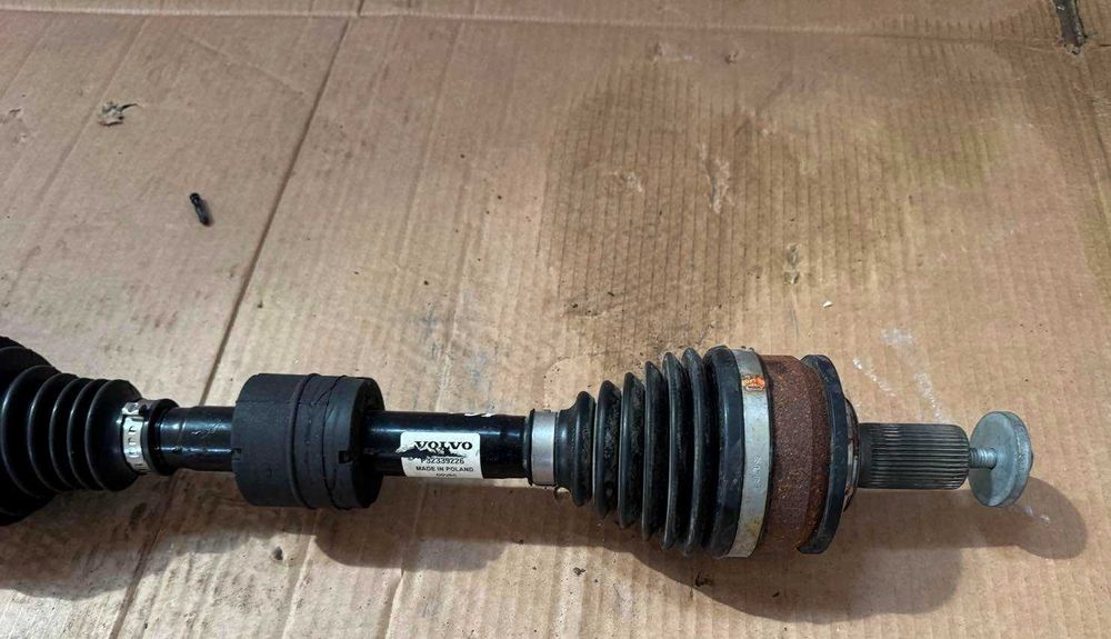 Ходова передня піввісь полуось ступиця цапфа Вольво Volvo XC90 2016 -