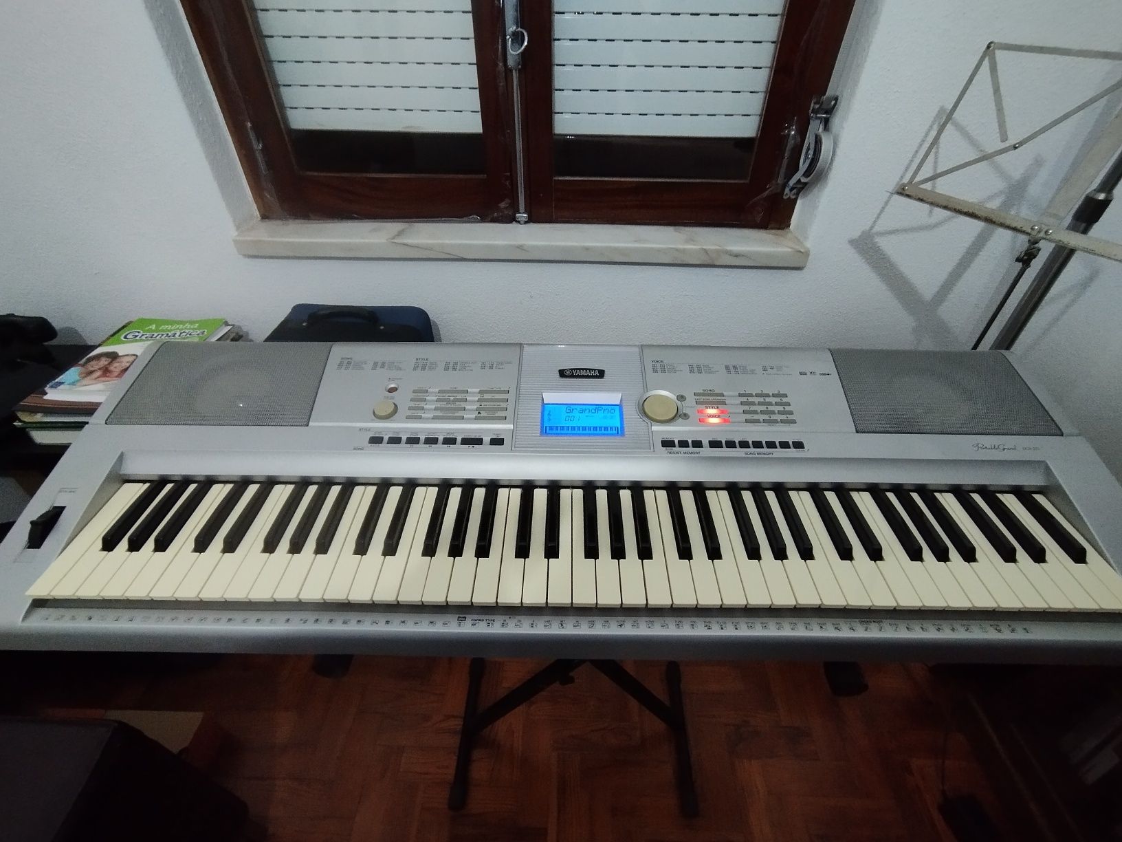sintetizador Yamaha