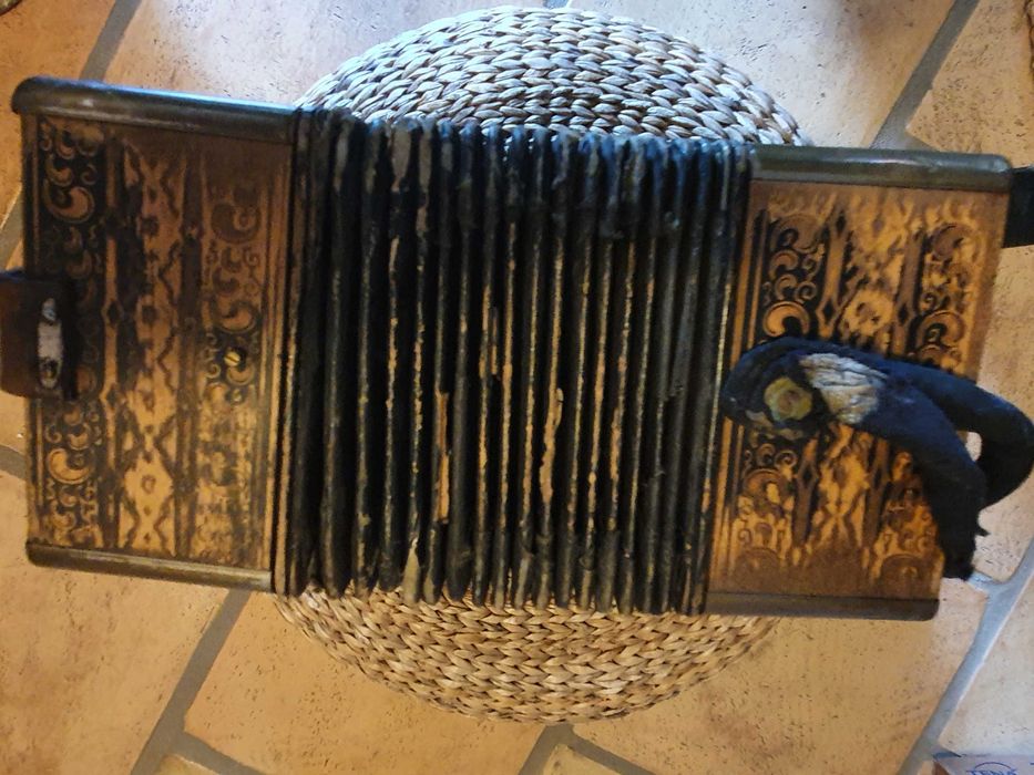 Zabytkowy AKORDEON ,sygnowany Hohner marca,unikat,antyk
