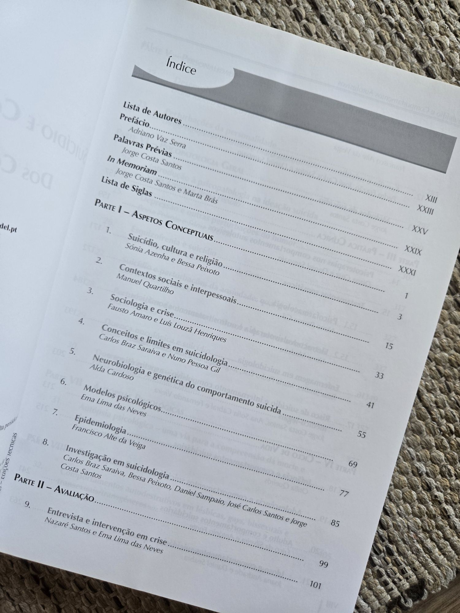 Livro suicídio e Comportamentos autolesivos