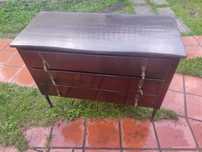 Comoda de madeira antiga