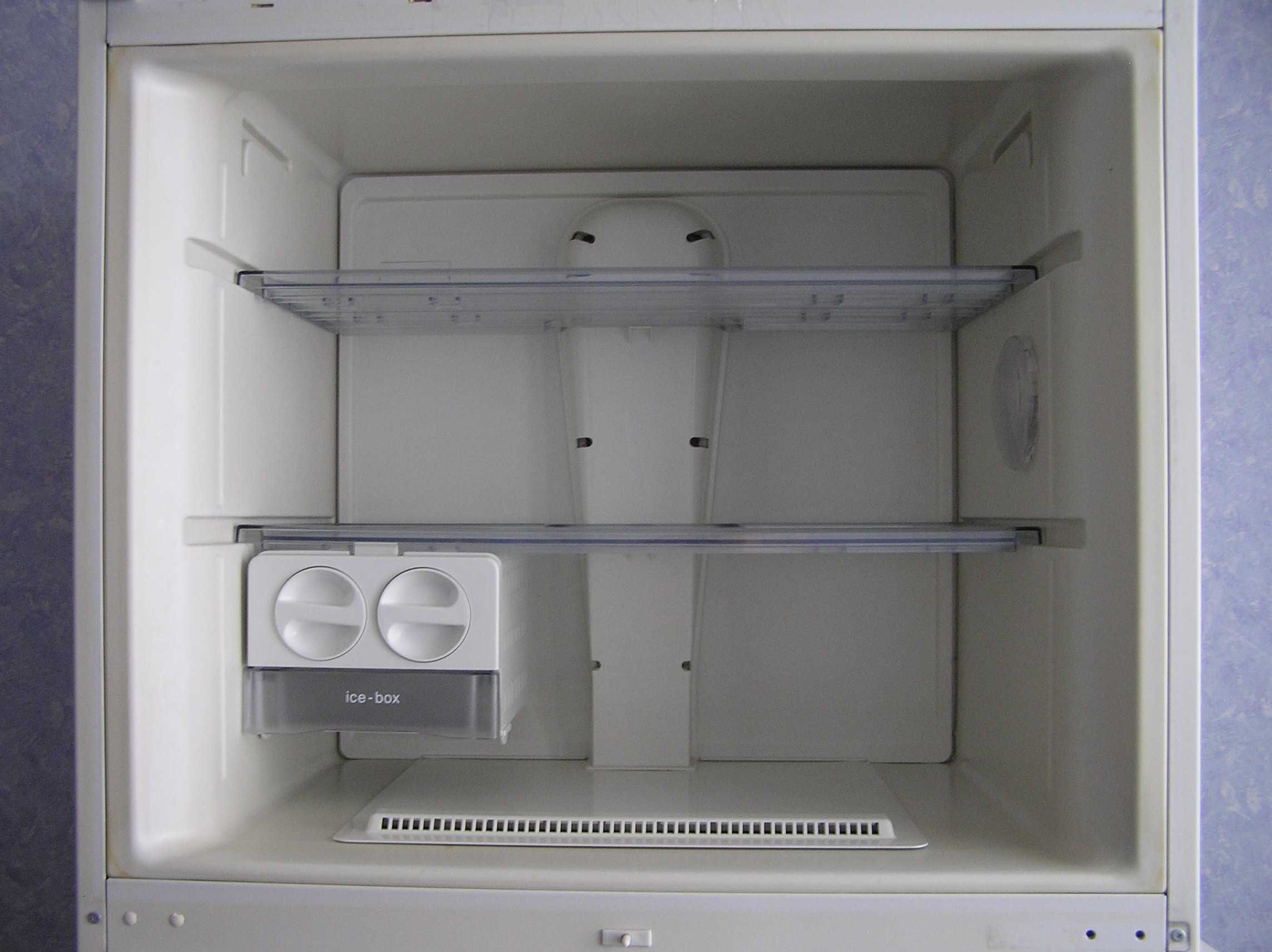 холодильник Bosch KSU40620 під розбирання