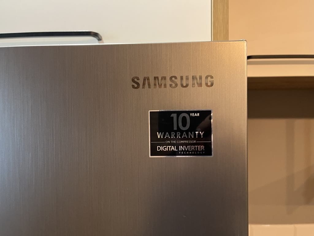 Lodówka Samsung, model RS68N8661S9