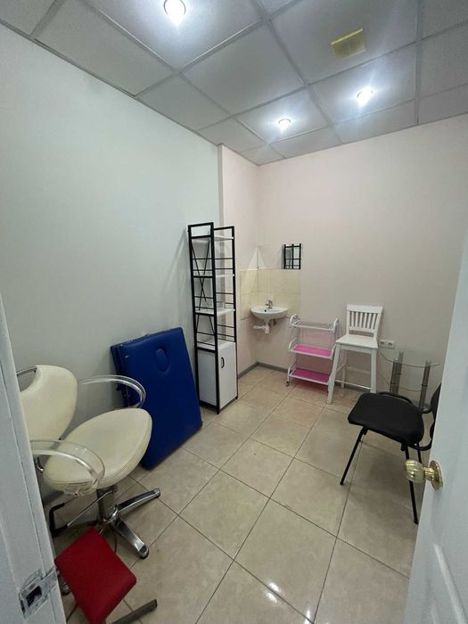 Продам салон красоты 37 м2 с ремонтом Левитана/Радужный