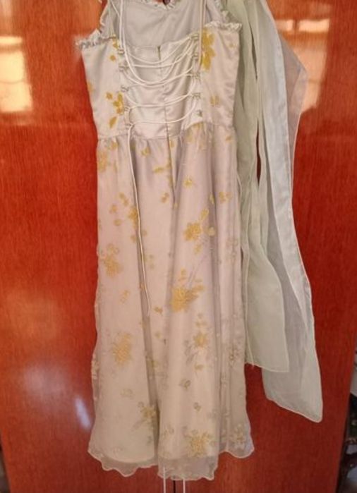 Платья на девочку р 30-32