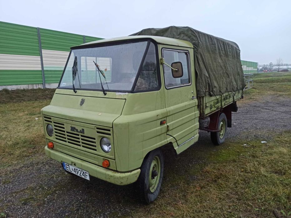 Żuk A 11 skrzyniowy z plandeka . Ważne Oc i przegląd. Niski przebieg.