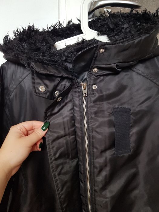 Ocieplana, długa, czarna bomberka z kapturem, Zara, roz. XS