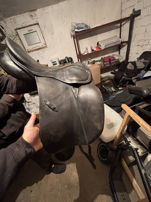 Siodło ujeżdżeniose stubben 17’