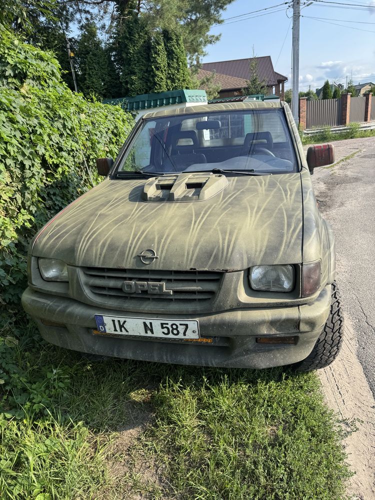 Пікап Opel Campo в Києві для зсу