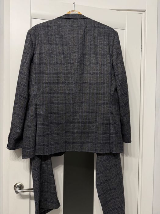 Продаж чоловічий костюм Loch Hart