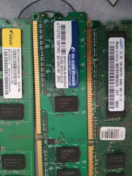 Kingston DDR2 512-4шт_Samsung ,Silicon power,Elixir по 1GB-3шт