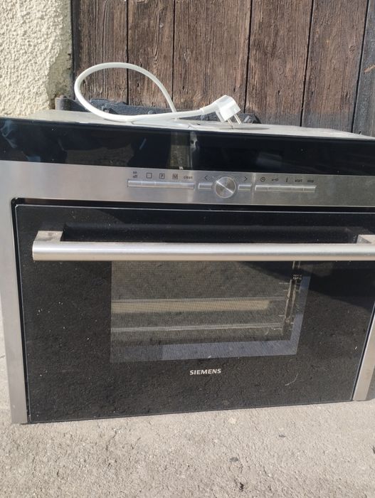 Piekarnik parowy Siemens HB26D550