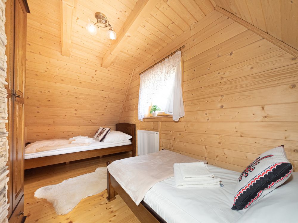 Domki z jacuzzi sauna i kominkiem w górach noclegi