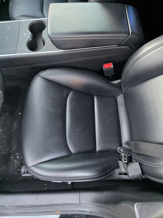 Tesla Model 3 (задній) Львів , рік 2019