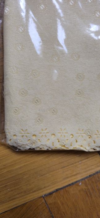 Obrus 120x120 Wistil