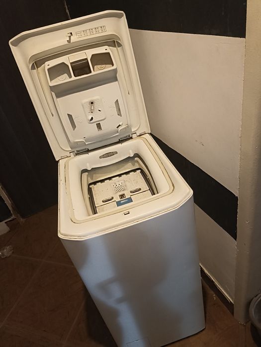 Witam sprzedam pralkę prawdopodobnie uszkodzone łożyska