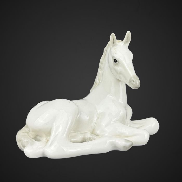Figurka porcelanowa konia źrebaka Łomonosow