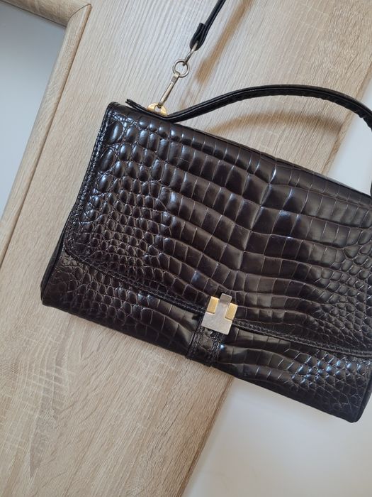 Torebka ze skóry kuferek