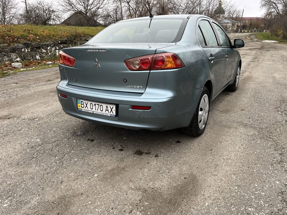 Автомобіль Міцубіші Ланцер Х