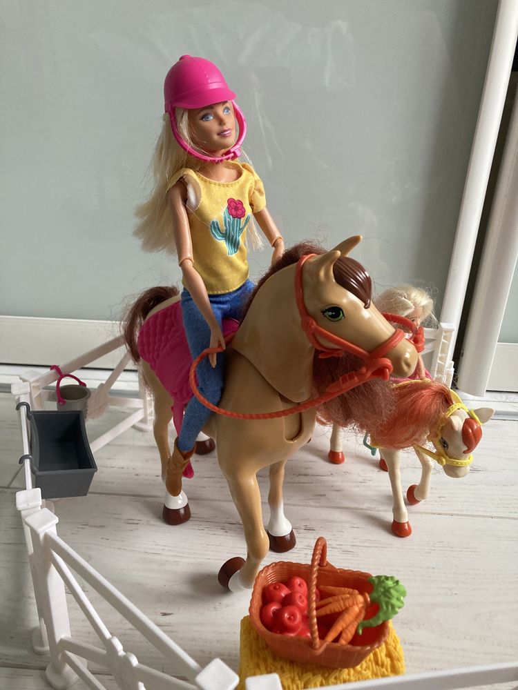 Lalka Barbie stadnina koni