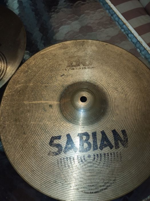Vendo tapete Roland Banco Mapex e prato Sabian