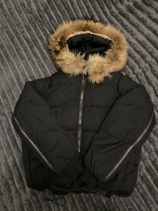 Продам куртку зимову