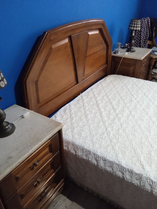 Quarto de casal em muito bom estado